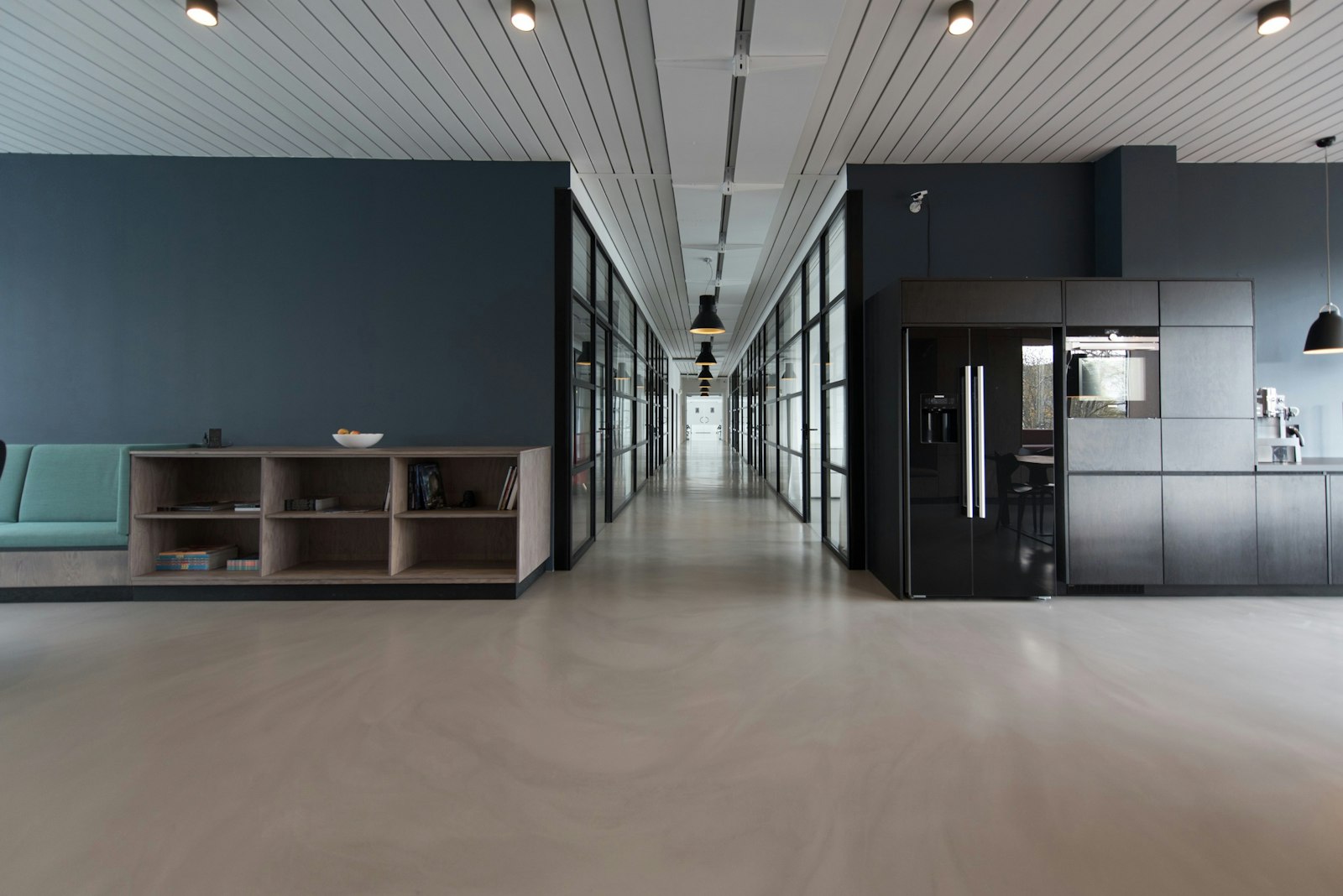 Bureau moderne — équipes et infrastructure TI en entreprise